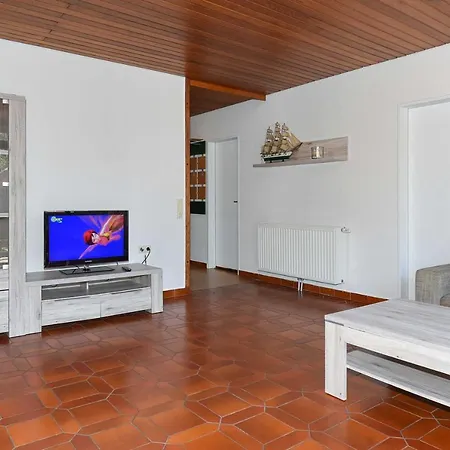 בית נופש Ferienhaeuser Strandburgen בנסרסיל